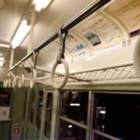 電車で電話は本当に悪なのか