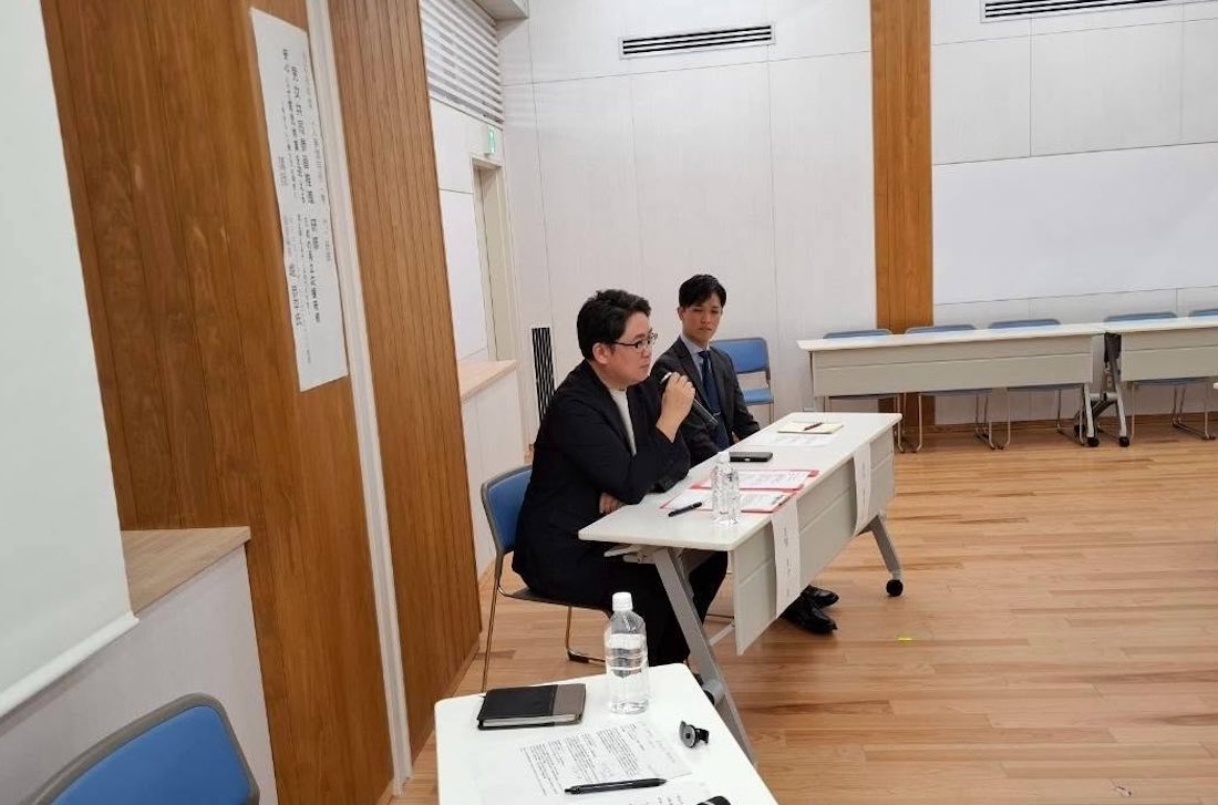 パネルディスカッションに登壇する吉村さんと河田さん